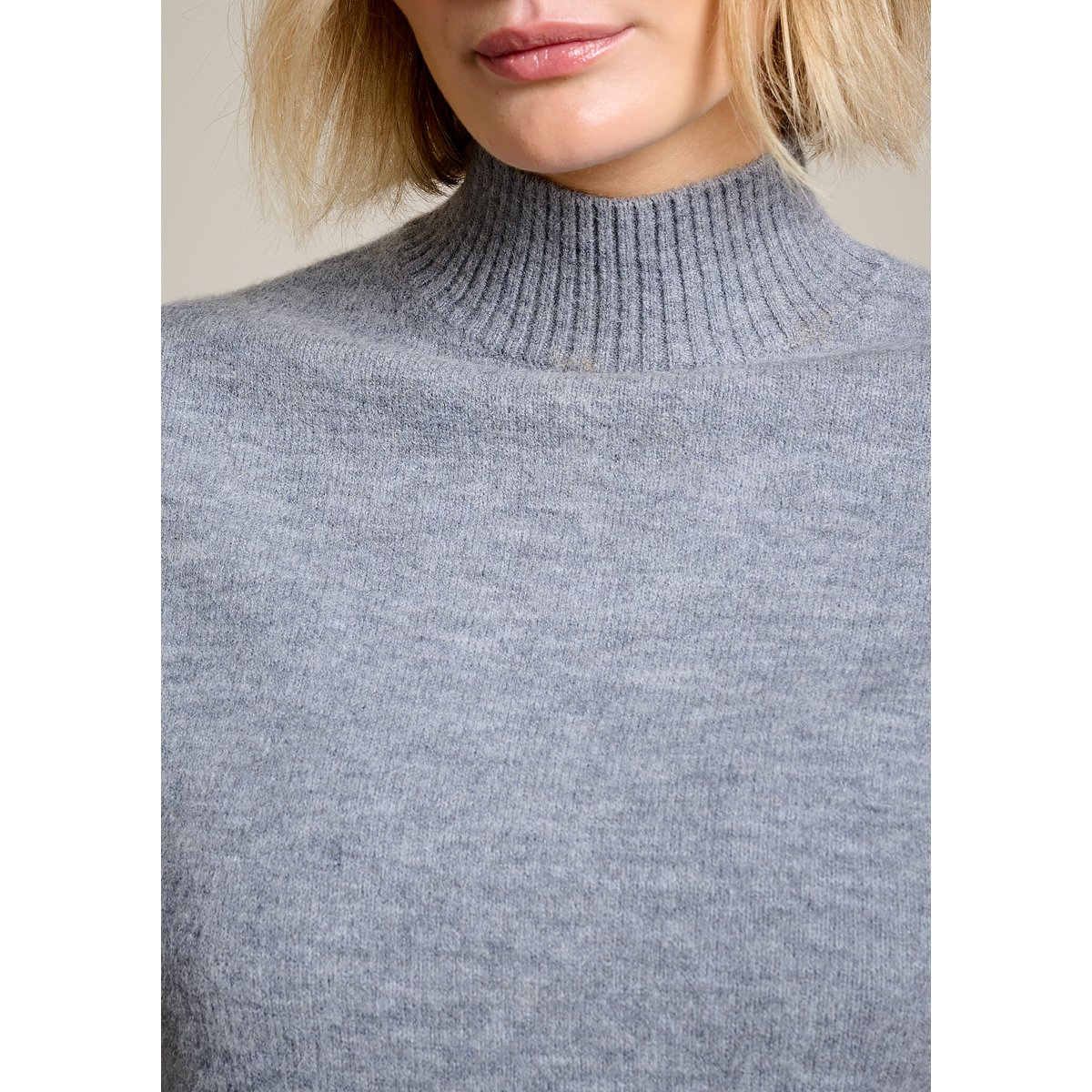 Pull col montant en maille gris, LOLALIZA