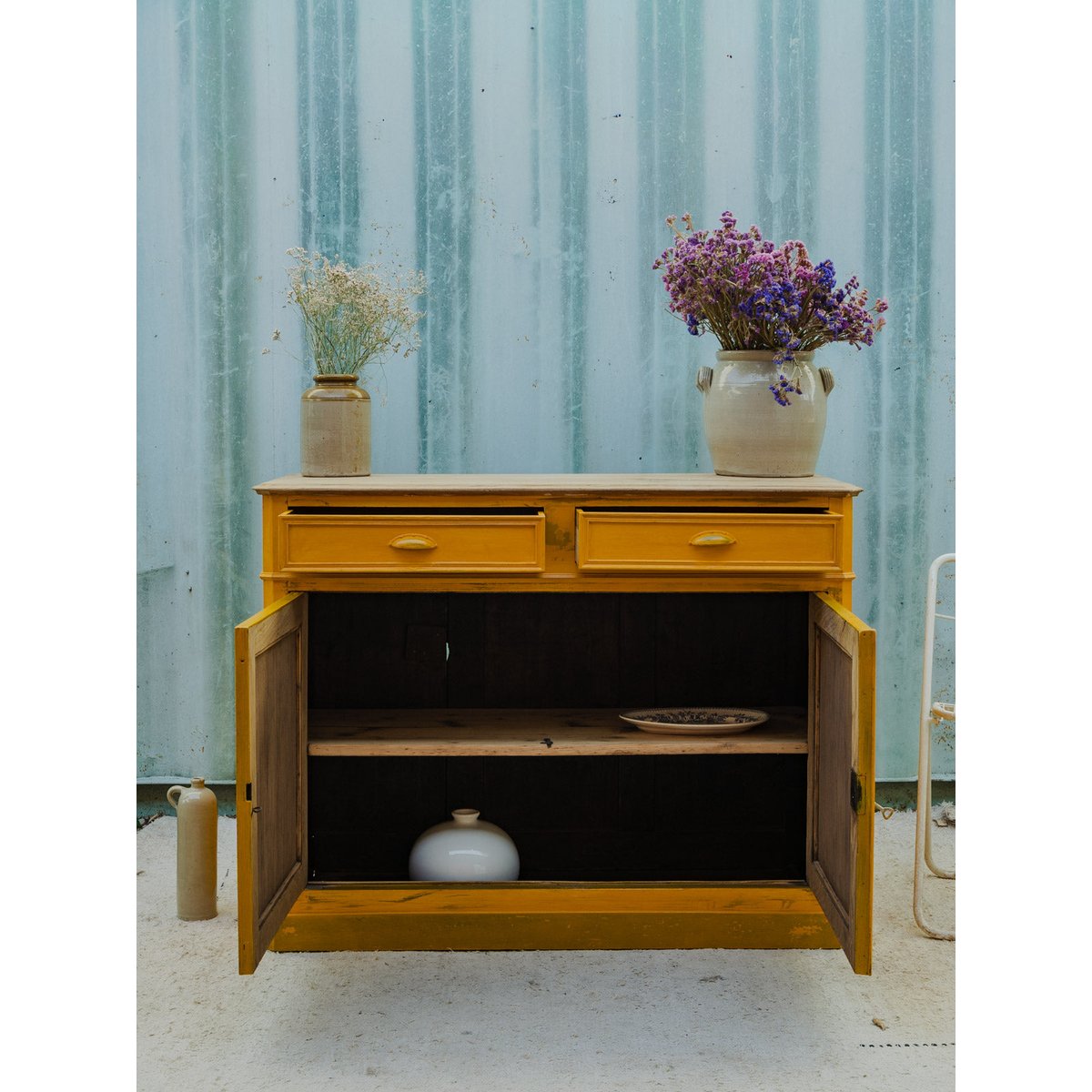 Buffet en bois jaune moutarde Gilbert N°1908 - Bon état bois clair, DEBONGOUT