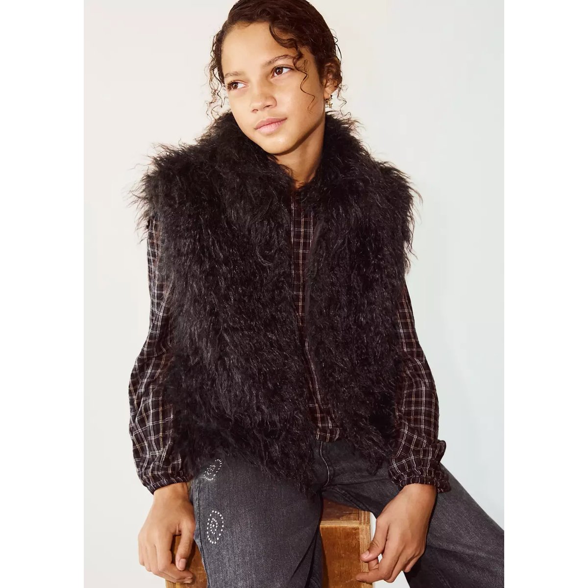 Gilet imitation fourrure chocolat, MANGO KIDS