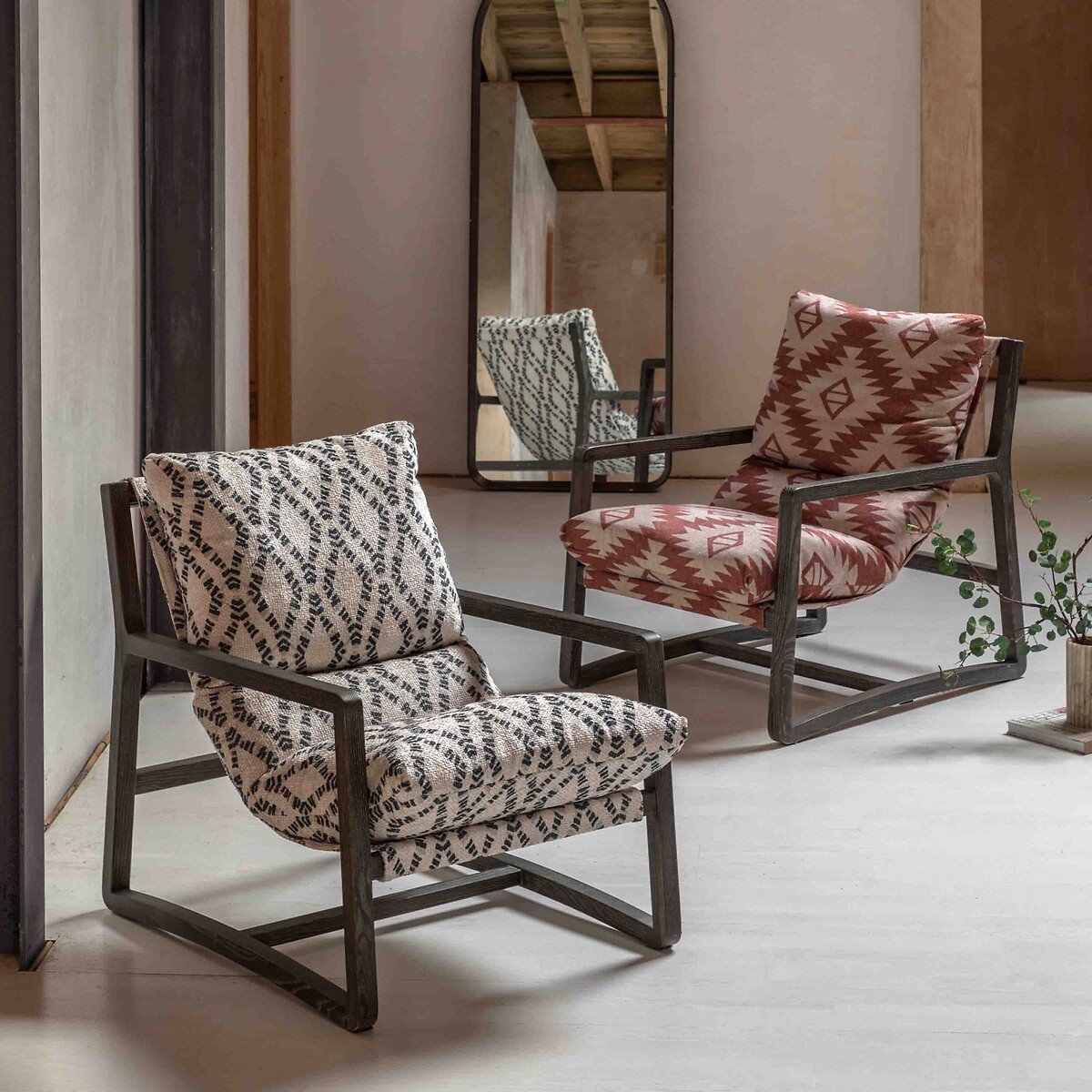 Beverly Ash Wood Lounge Chair multi-coloured red, ÉDITÉ