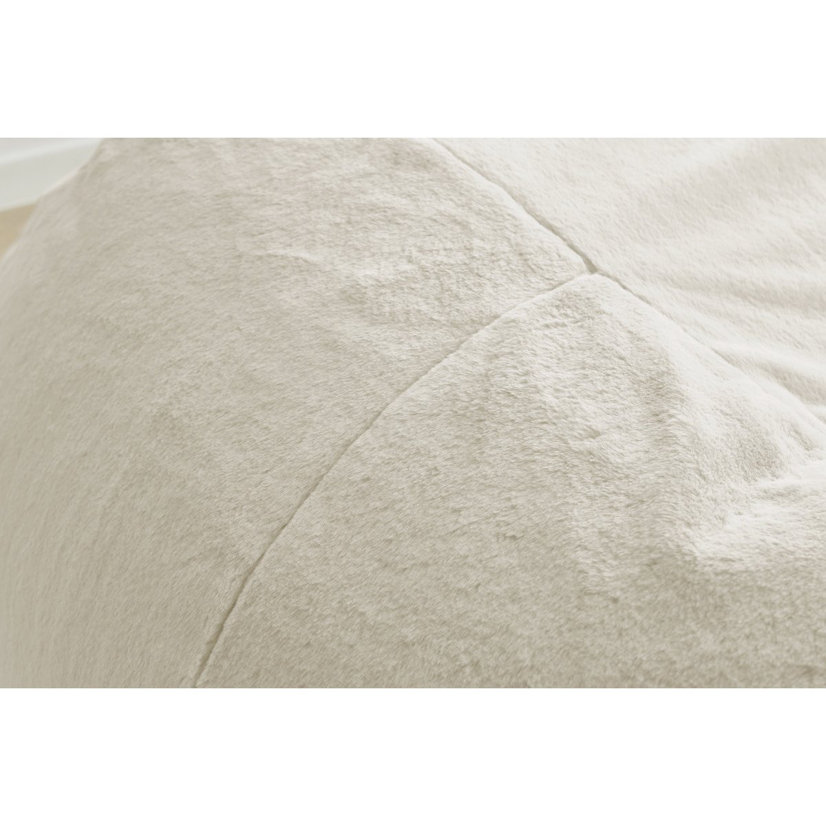 Pouf tissu imitation fourrure, VOLTAIRE blanc, BOBOCHIC