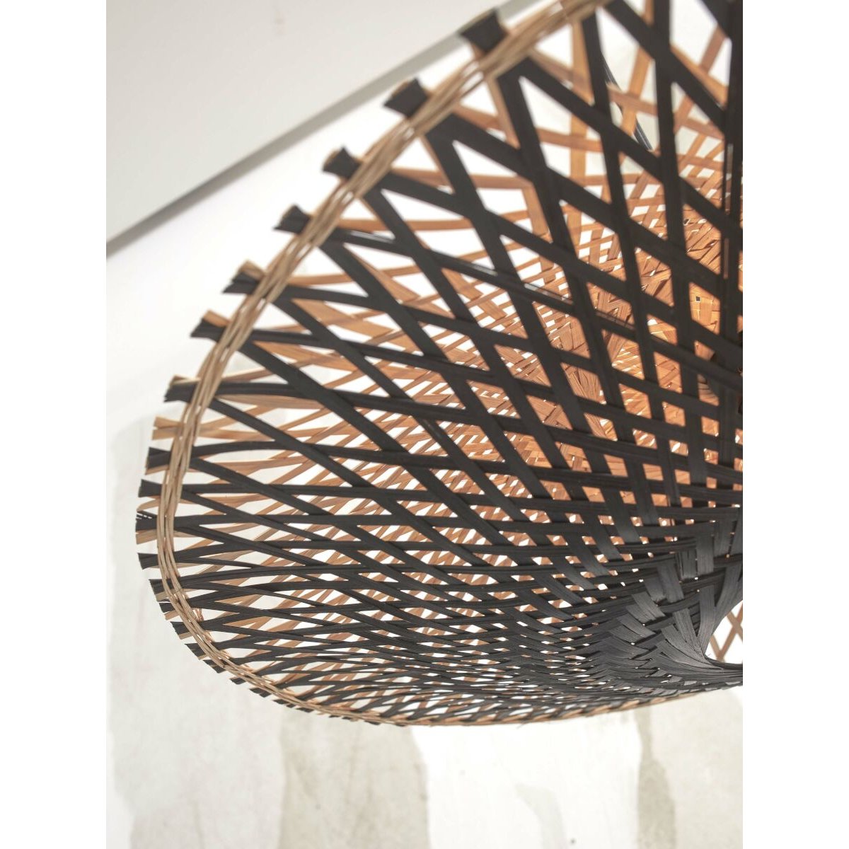 Lampe Suspendue Bambou KALIMANTAN black, D'ARPEJE
