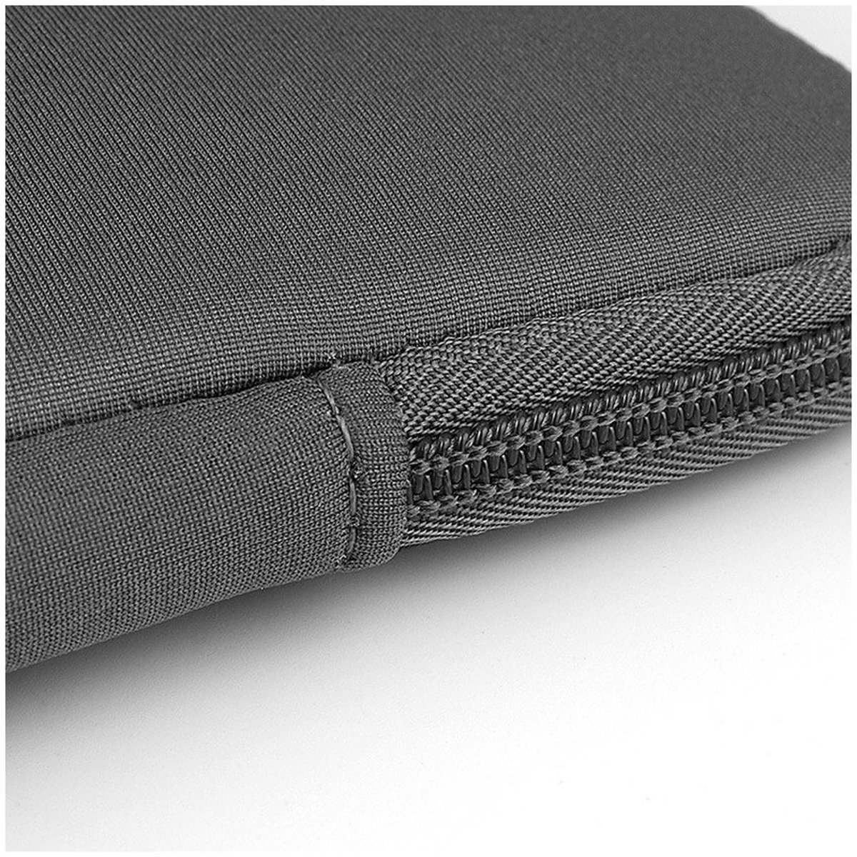 Coque housse de protection zippé Macbook Air 13.3" / Macbook Pro 13.3" noir, EVETANE