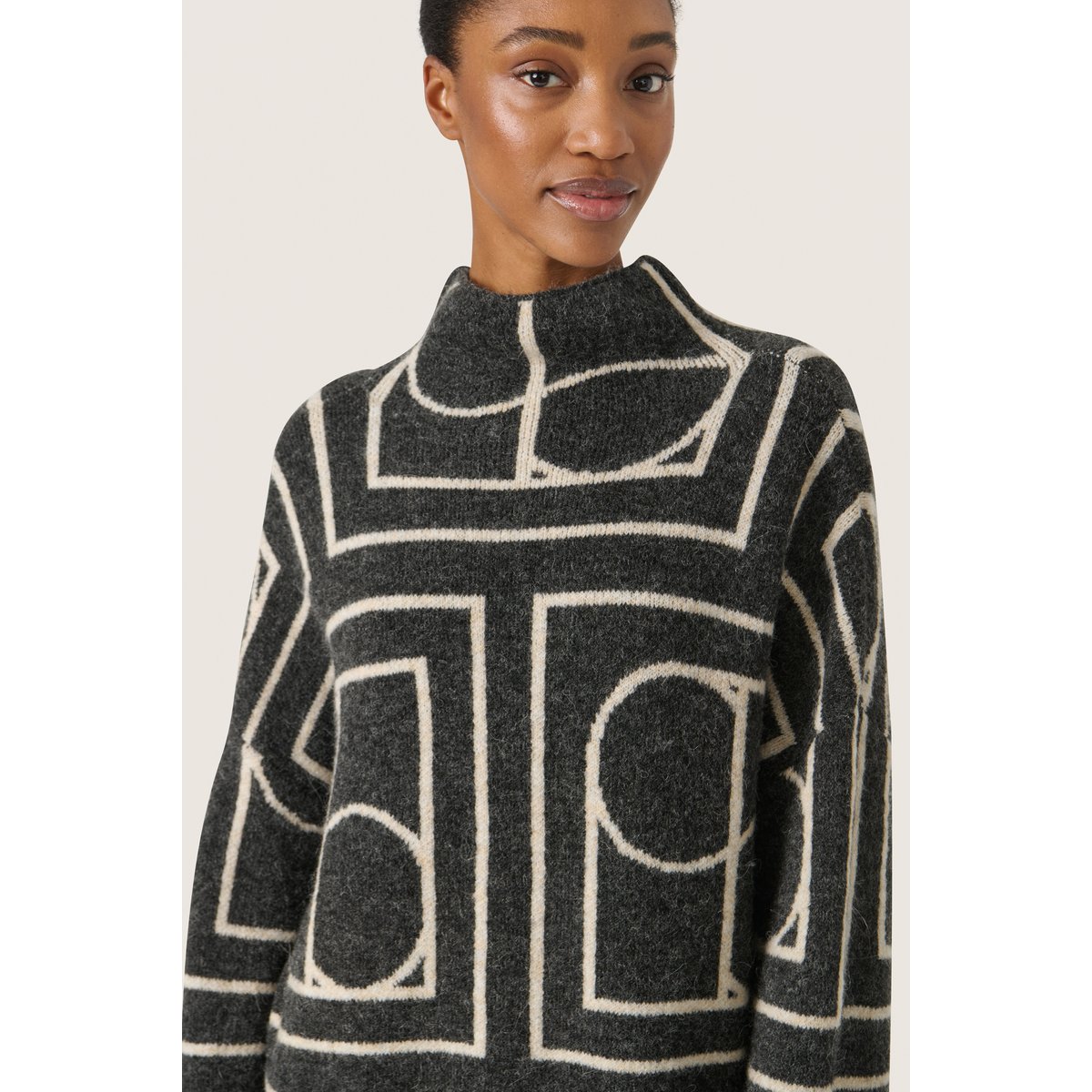Pullover tricoté noir black w white monogram, SOAKED IN LUXURY