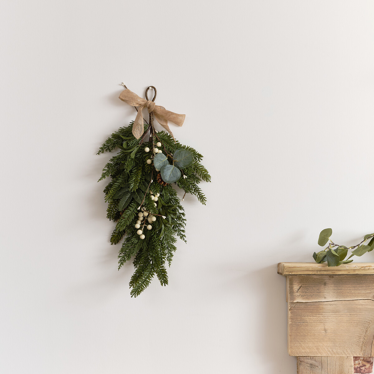 55cm Mistletoe & Pine Cone Door Swag with Bow green, SO'HOME
