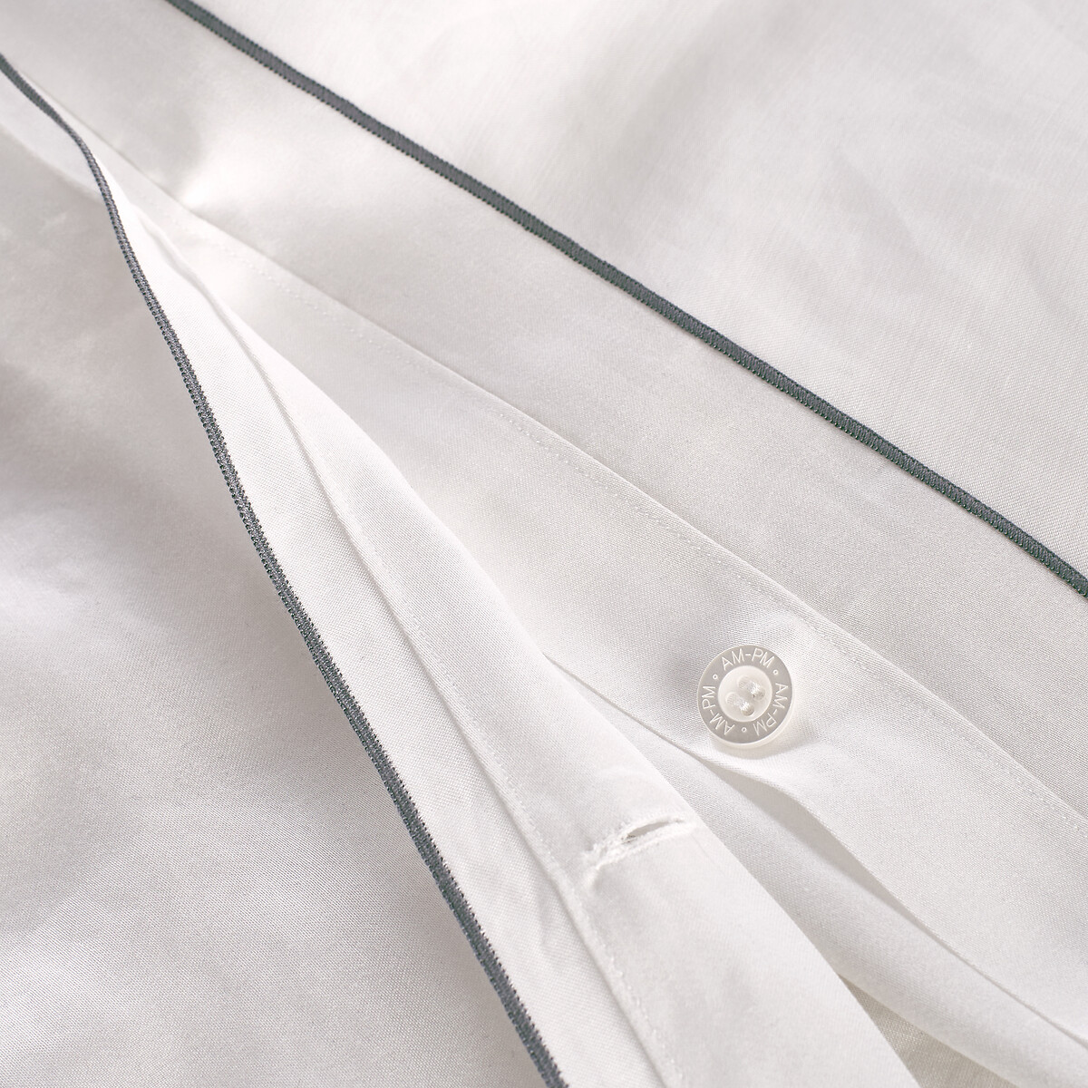 Tucci Organic Cotton Satin and Lyocell Duvet Cover white/pebble grey, AM.PM