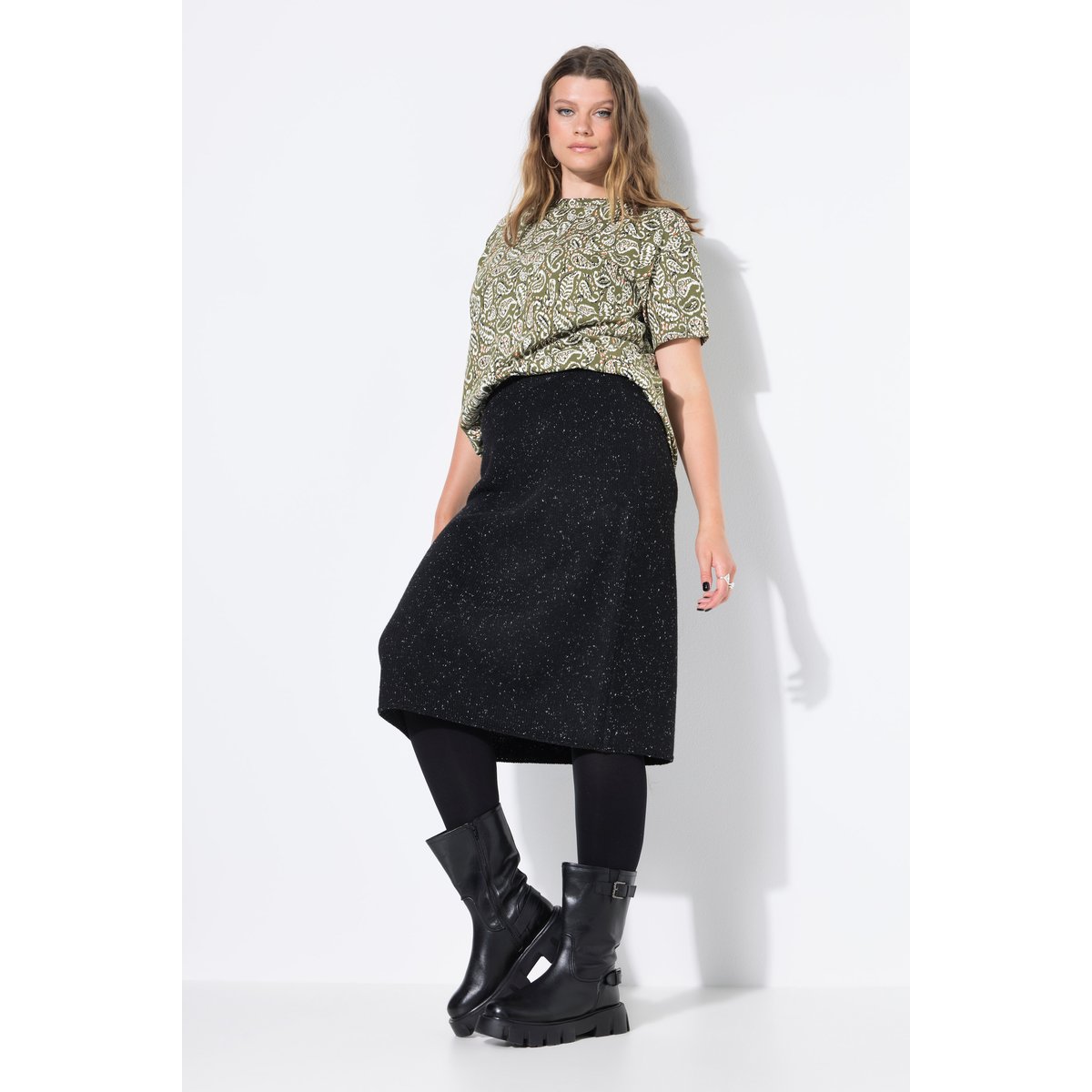 Robe midi en maille. Coupe Slim Shape. Effet noir, STUDIO UNTOLD