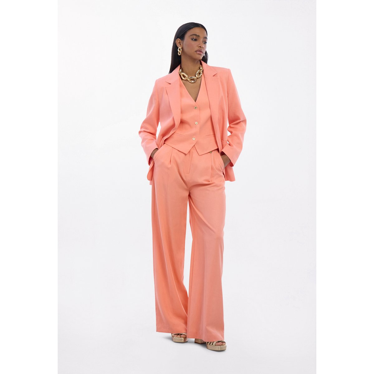 Pantalon palazzo à plis en lin mélangé corail, LOLA CASADEMUNT