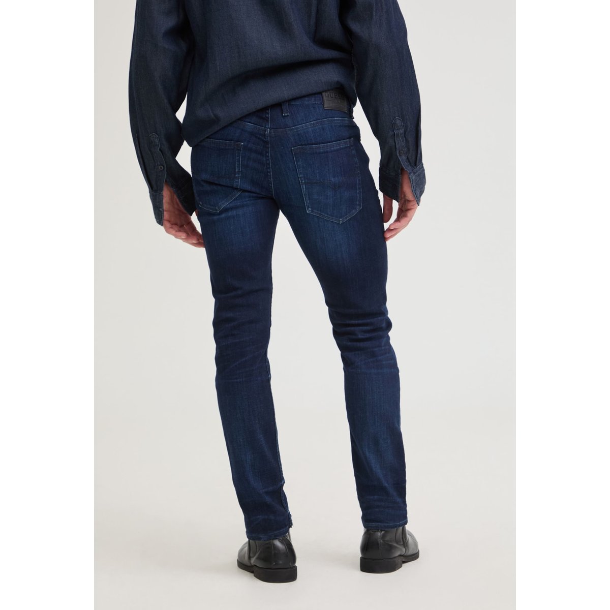 Jean Finnley Tapered bleu foncé, GUESS