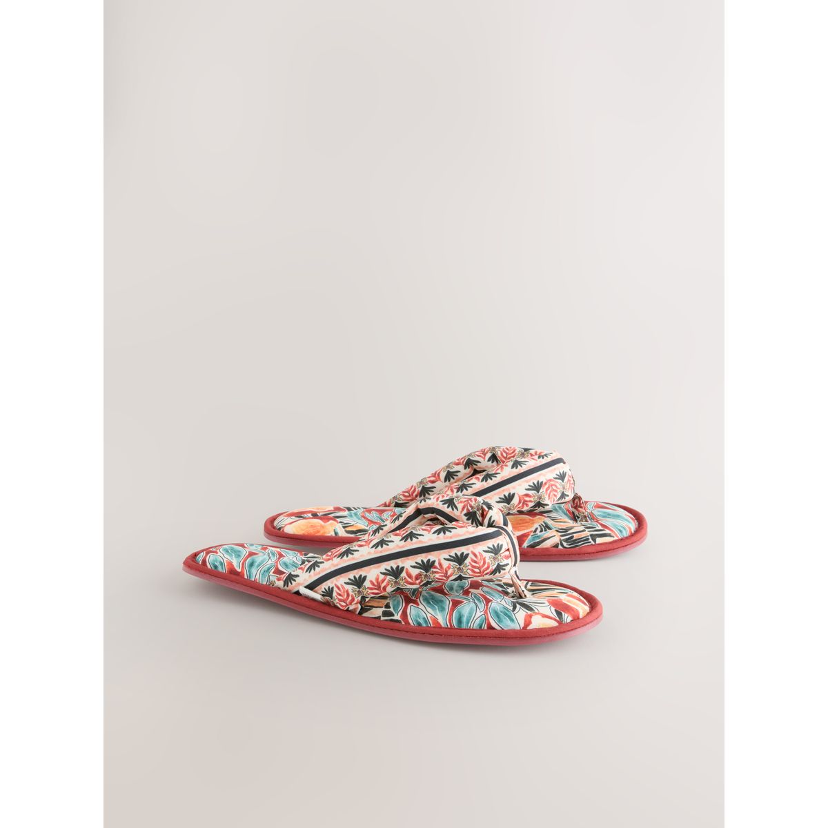 Chaussons-tongs abstrait, NEXT