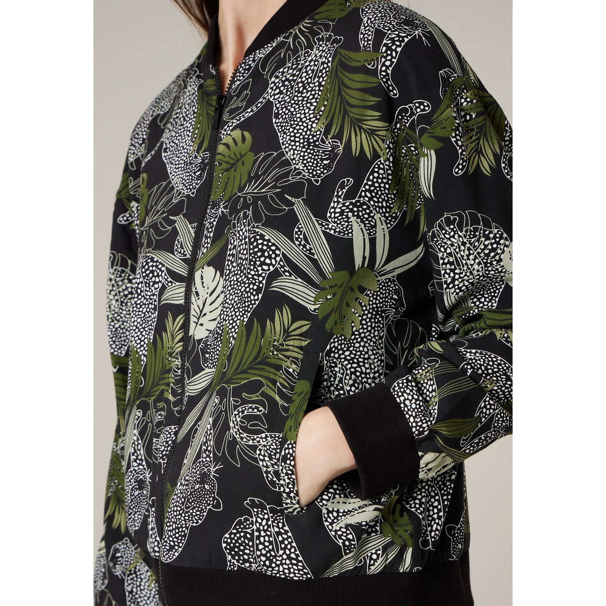 Veste femme légère imprimé tropical et animalier BEALICE black, DEELUXE
