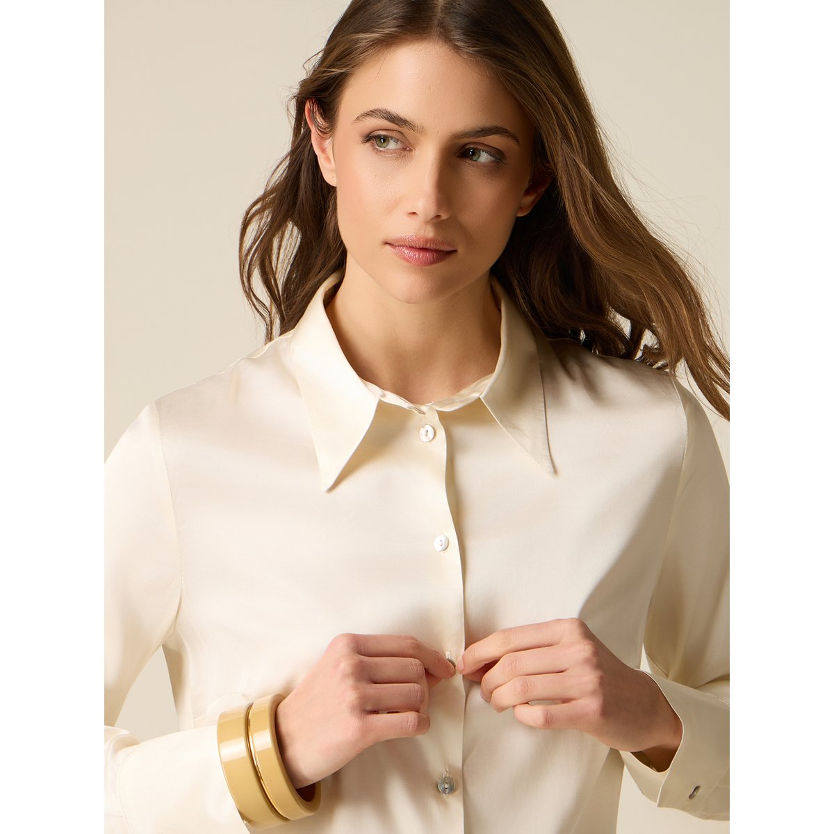 Chemise blanc, OLTRE