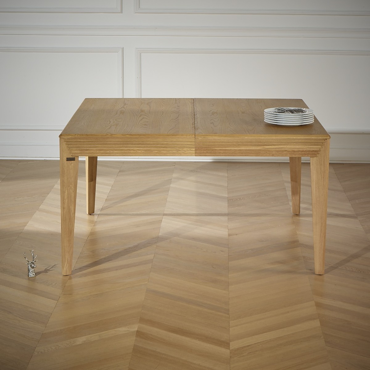 Table carrée en chêne 8 couverts TAYLOR beige, ROBIN DES BOIS