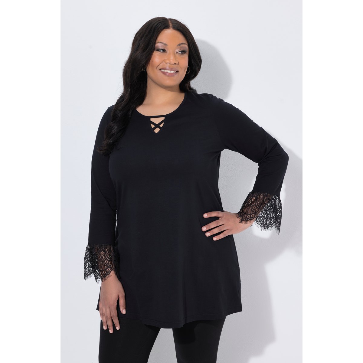 T-shirt long avec laçage noir, ULLA POPKEN