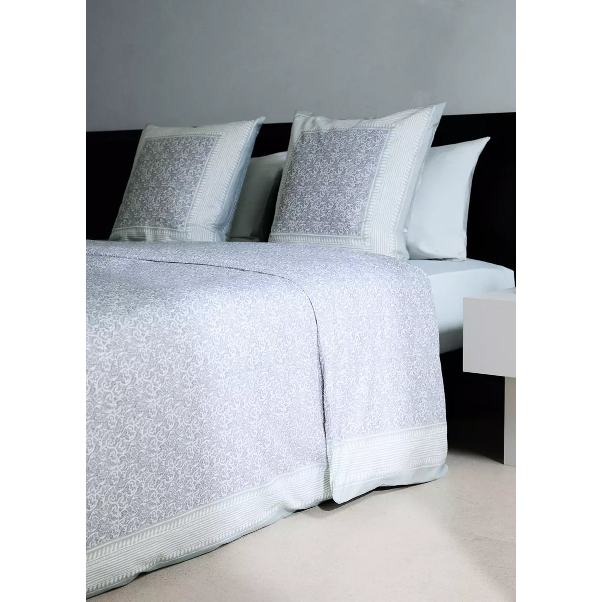 Housse de couette percale fleur décorative frise rayures Lit 150/160 cm gris clair/pastel, MANGO HOME