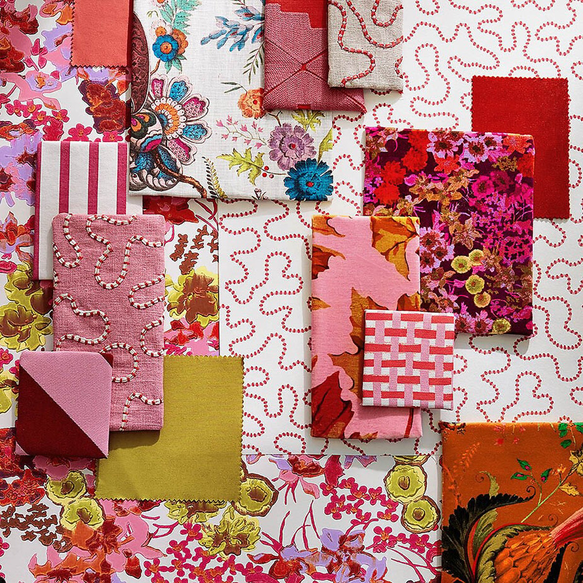 Wiggle Carnelian Rose Quartz Wallpaper cream, HARLEQUIN X SOPHIE ROBINSON
