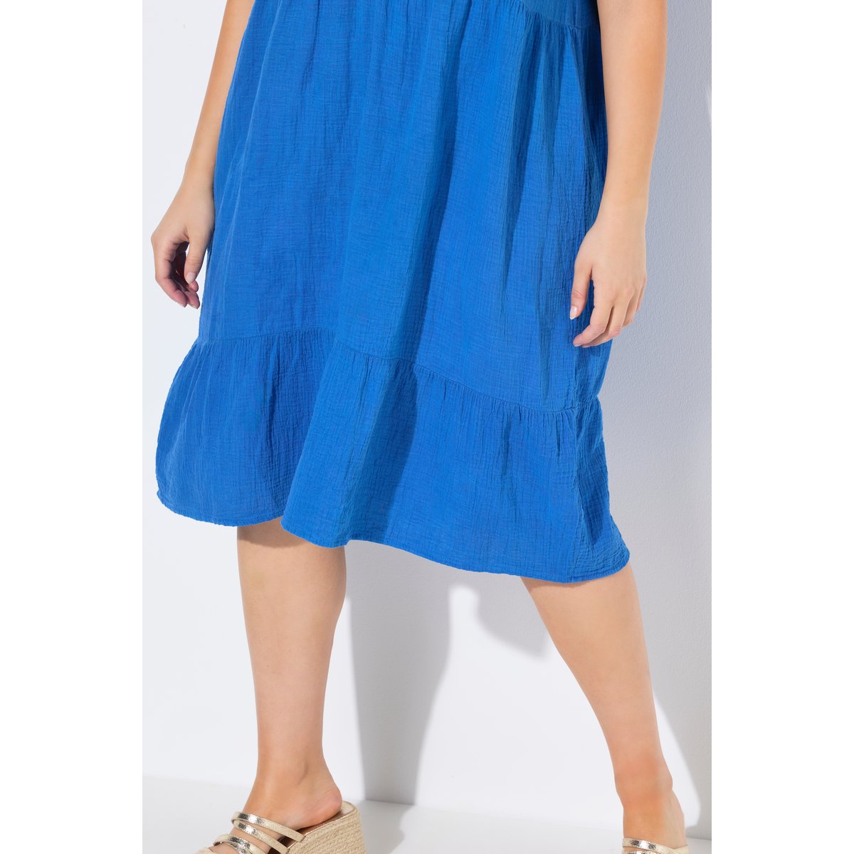 Robe en mousseline. Col tunisien et manches bleu pétrole, ULLA POPKEN