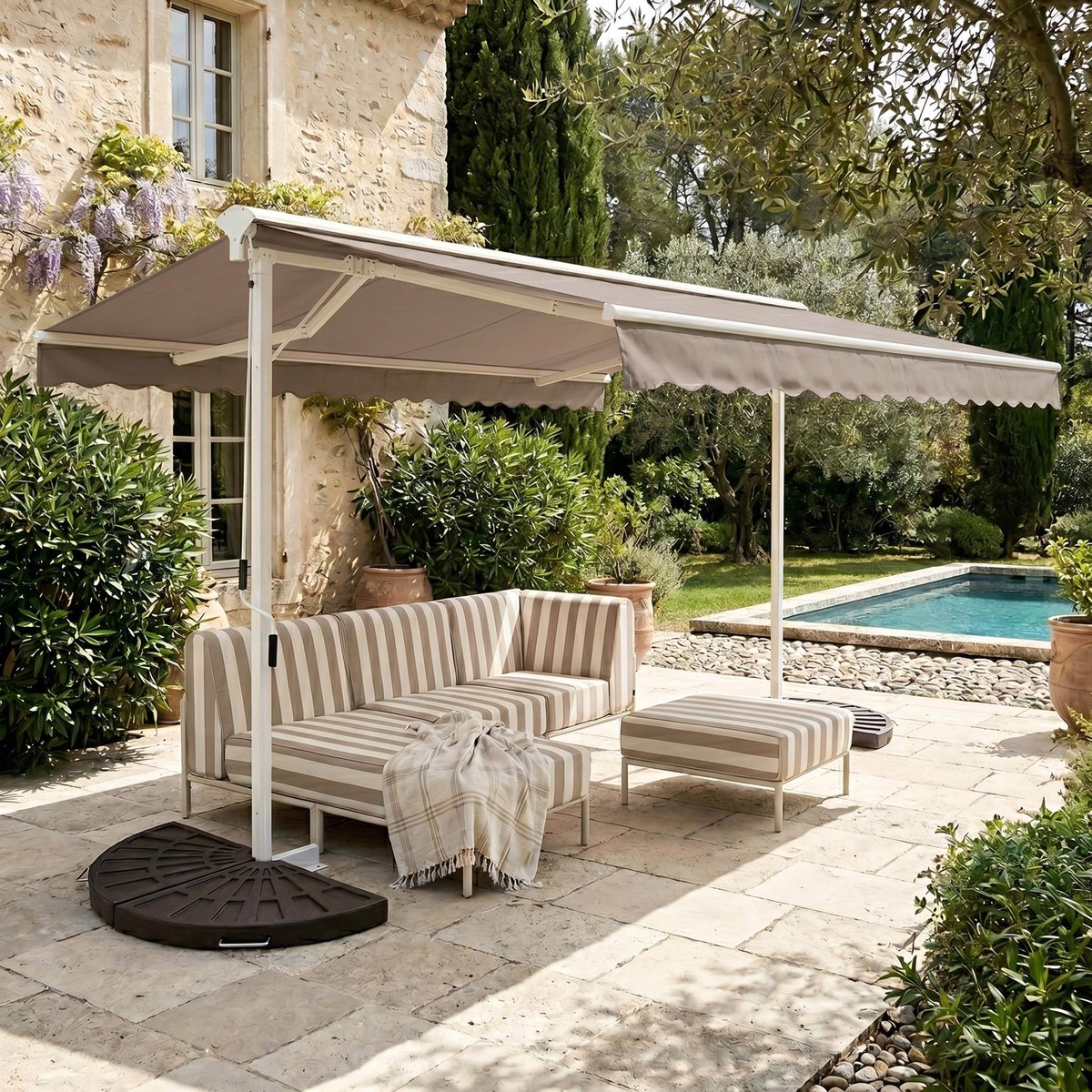 Store banne double pente 3x4m et dalles de lestage, DELGADA taupe, OVIALA