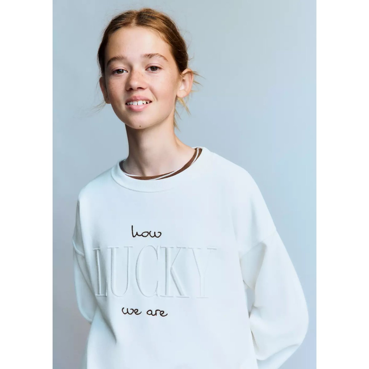Sweat-shirt détail brodé blanc cassé, MANGO KIDS
