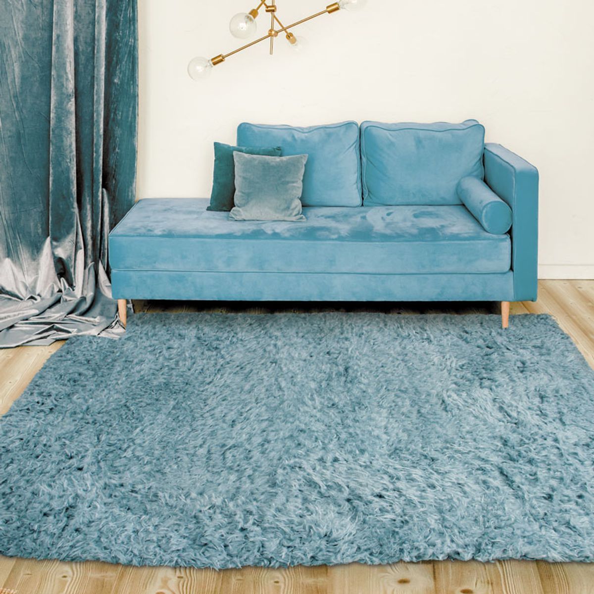 Tapis de salon tout doux imitation fourrure  AUTHENTIK bleu clair, THE DECO FACTORY