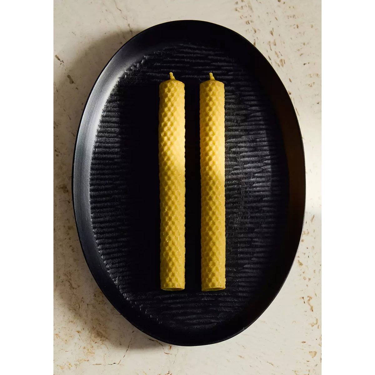 Bougies longues décoratives en cire d’abeille ocre, MANGO HOME