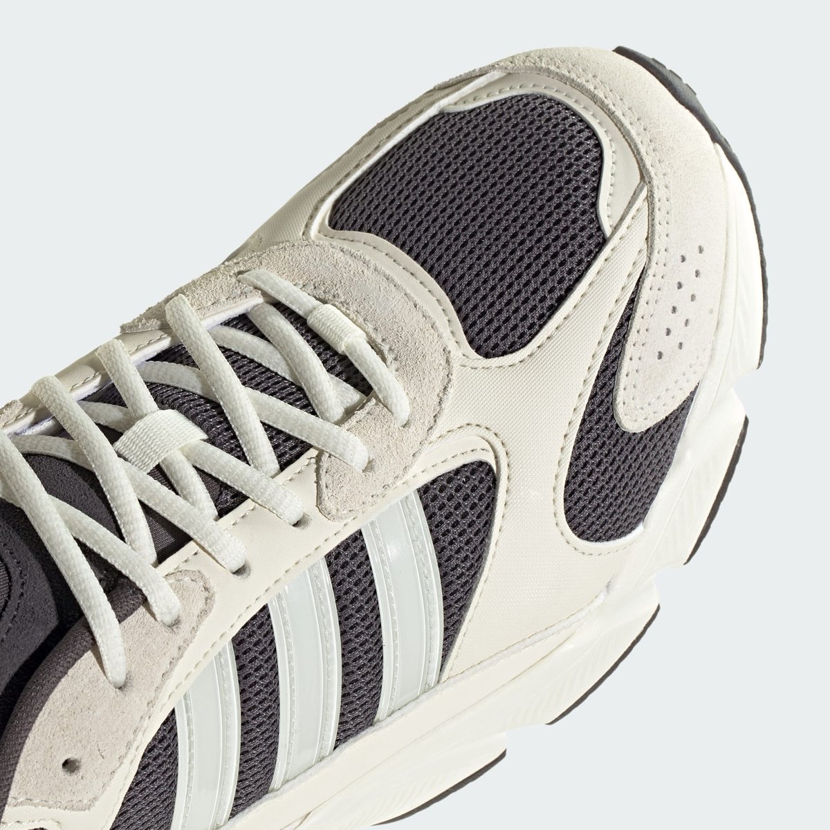 Chaussure Crazychaos 2000 Mercedes Amg Petronas F1 Team Chaussure Crazychaos 2000 Mercedes Amg Petronas F1 Team off white / off white / grey strata, adidas Performance