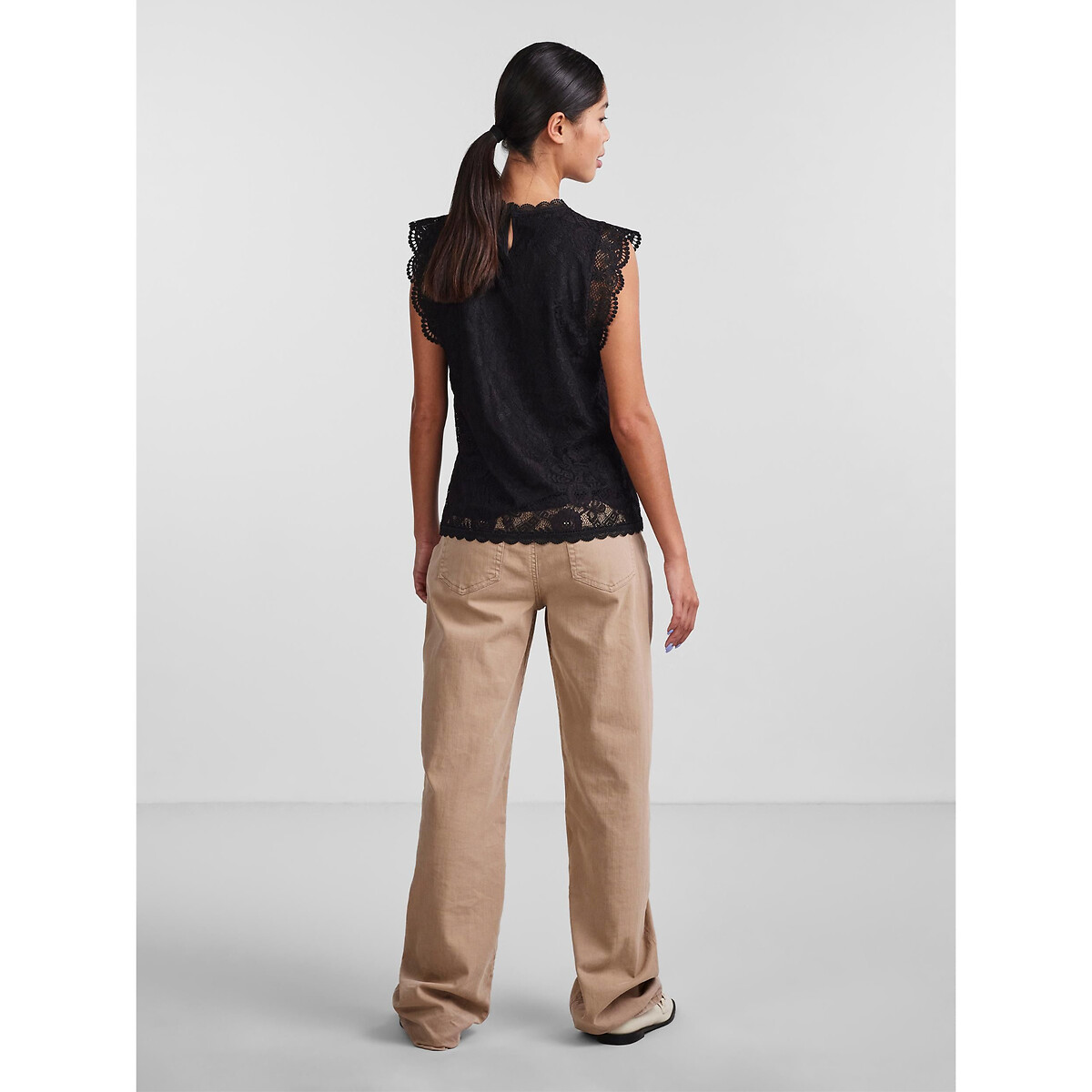 Blouse sans manches, en dentelle noir, PIECES