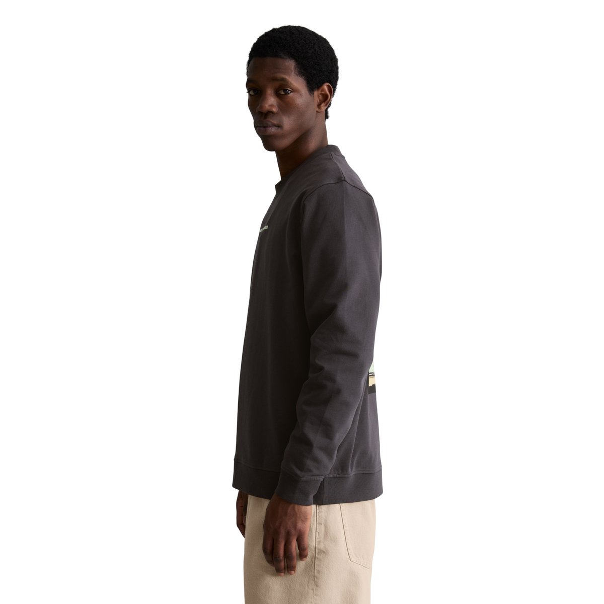 Sweat-shirt régulier avec un imprimé décontracté dans le dos gris foncé, MARC O’POLO DENIM