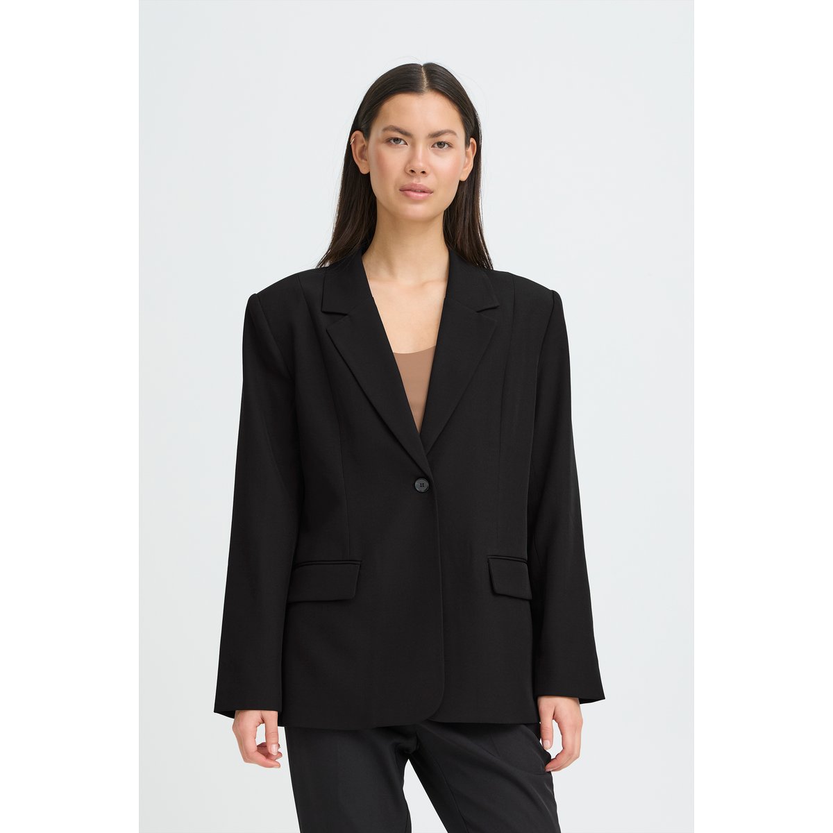 Blazer col tailleur, manches longues, coupe droite noir, ICHI
