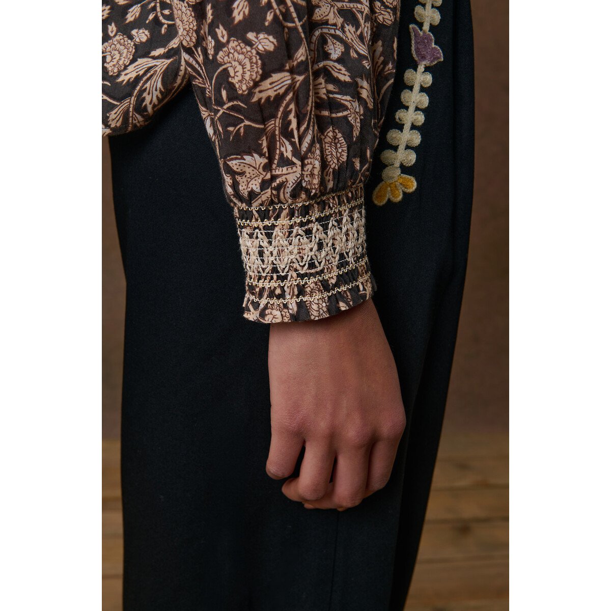 Blouse imprimé floral à volants, NICOLE imprimé beige/noir, LOUISE MISHA