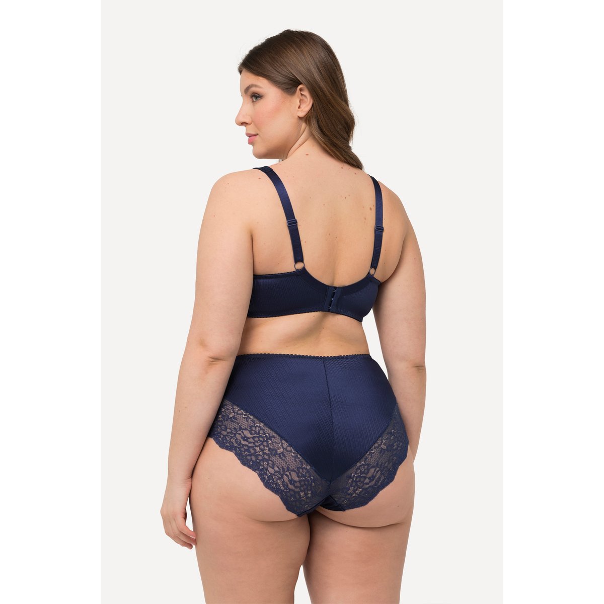 Soutien-gorge en satin et dentelle bleu nuit, ULLA POPKEN