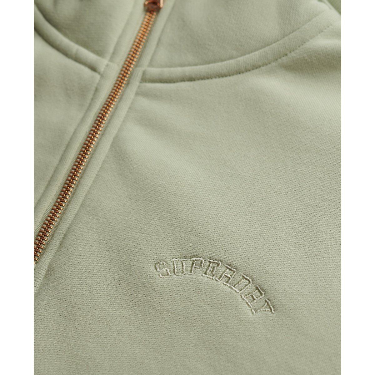 Pull à demi-zip avec logo brodé Essential sauge poussiéreuse, SUPERDRY
