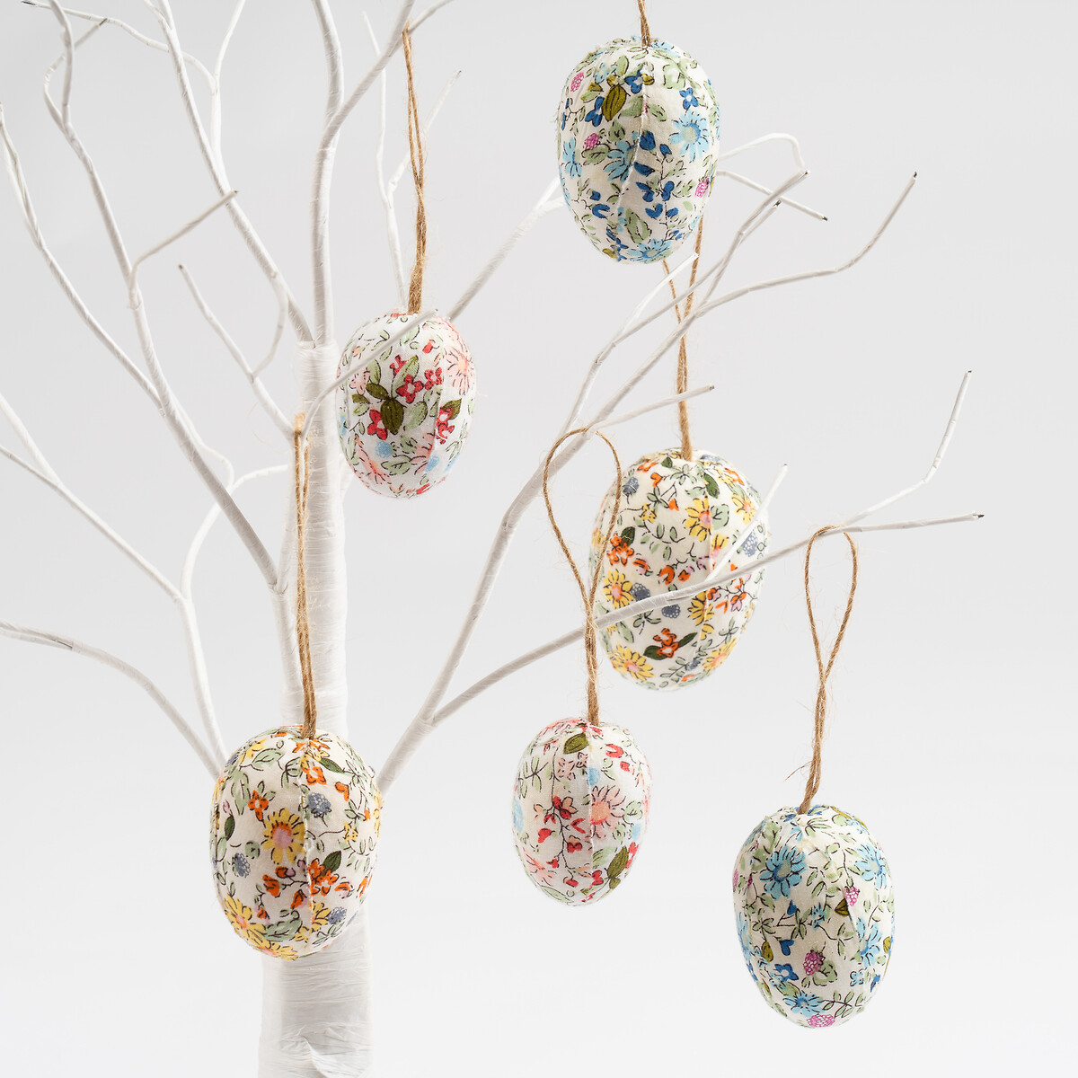 Hanging Egg Decorations in Floral Vintage Mix (12pc) white, SO'HOME