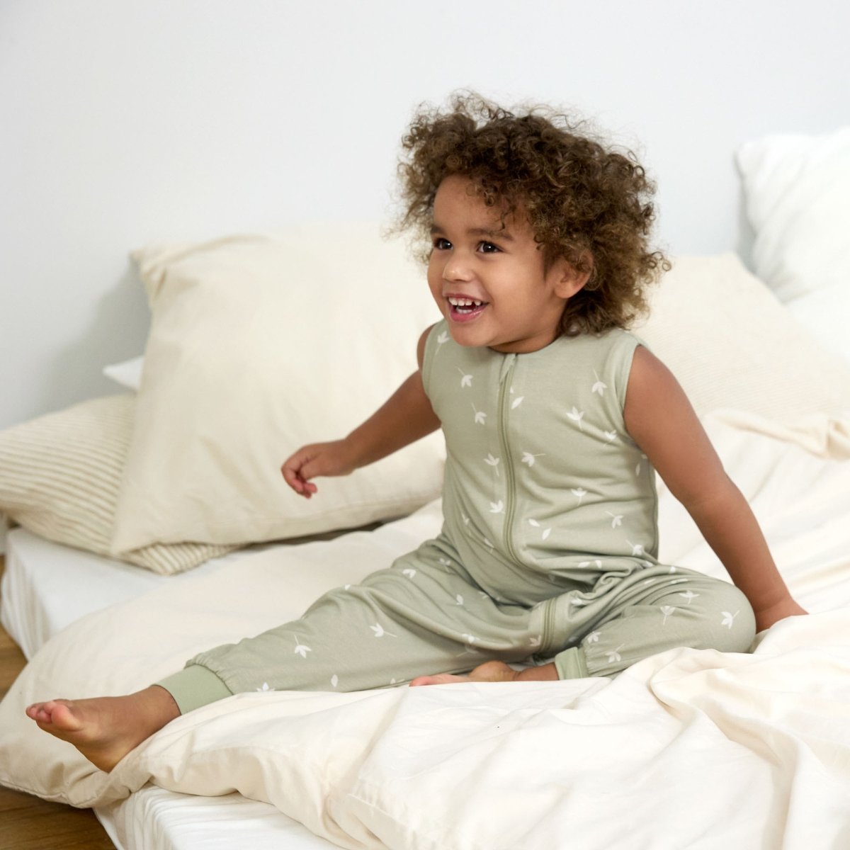 Combinaison pour dormir vert olive, blanc, LASSIG