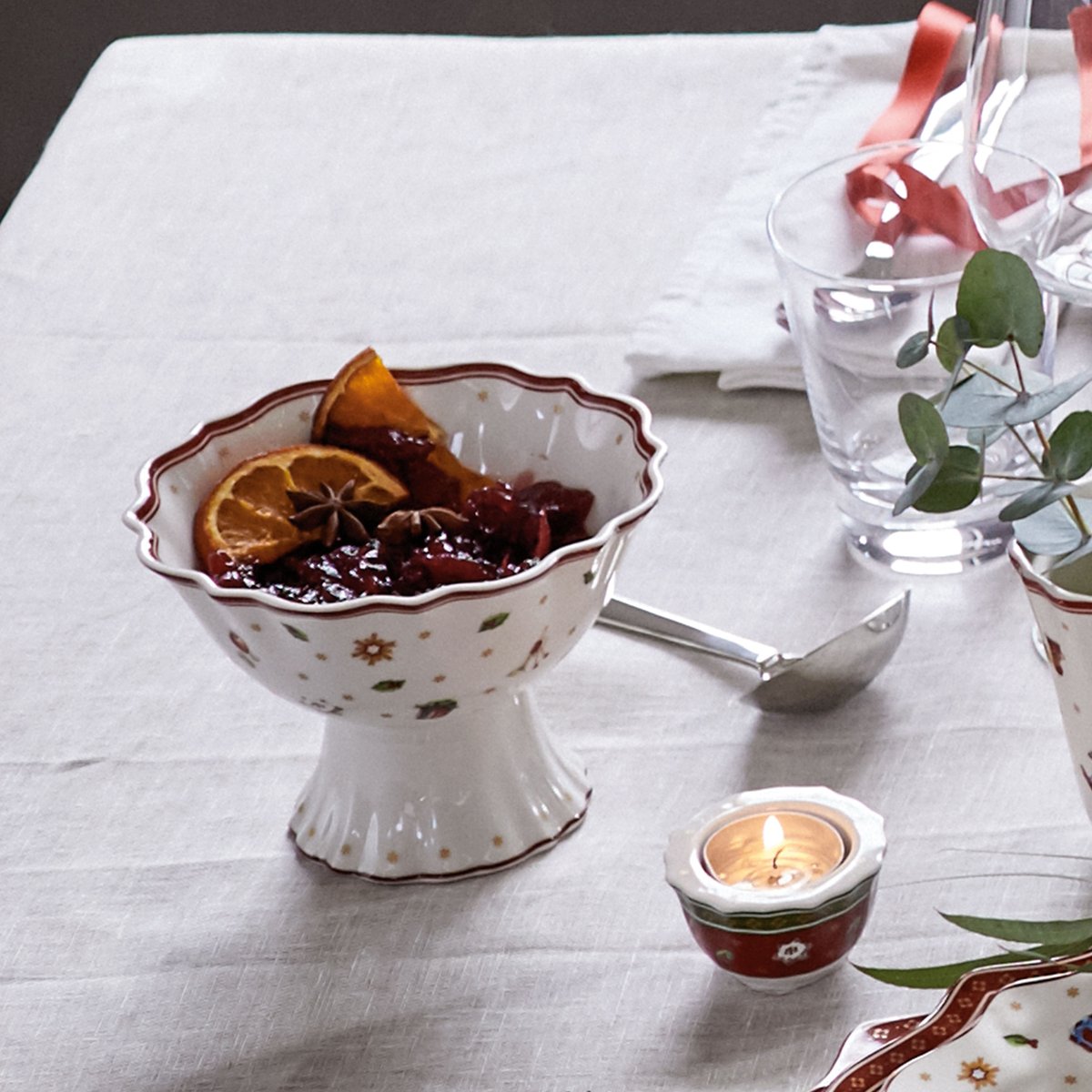 Compotier Sur Pied TOY'S DELIGHT rouge, VILLEROY & BOCH
