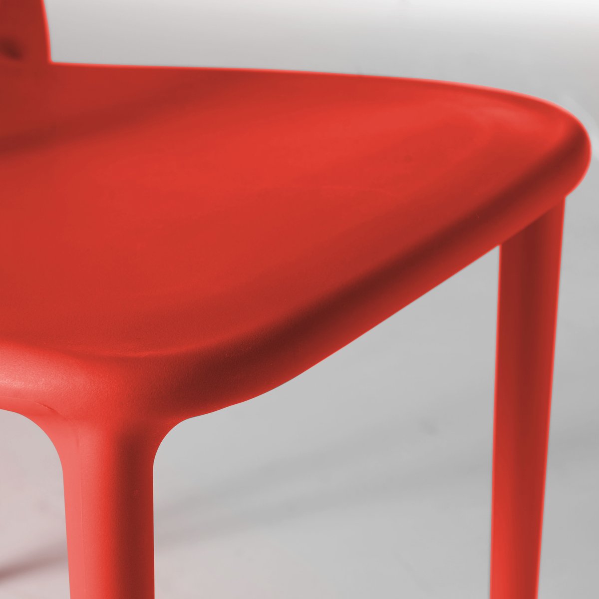 Chaise en plastique de jardin, MILAN rouge, OVIALA