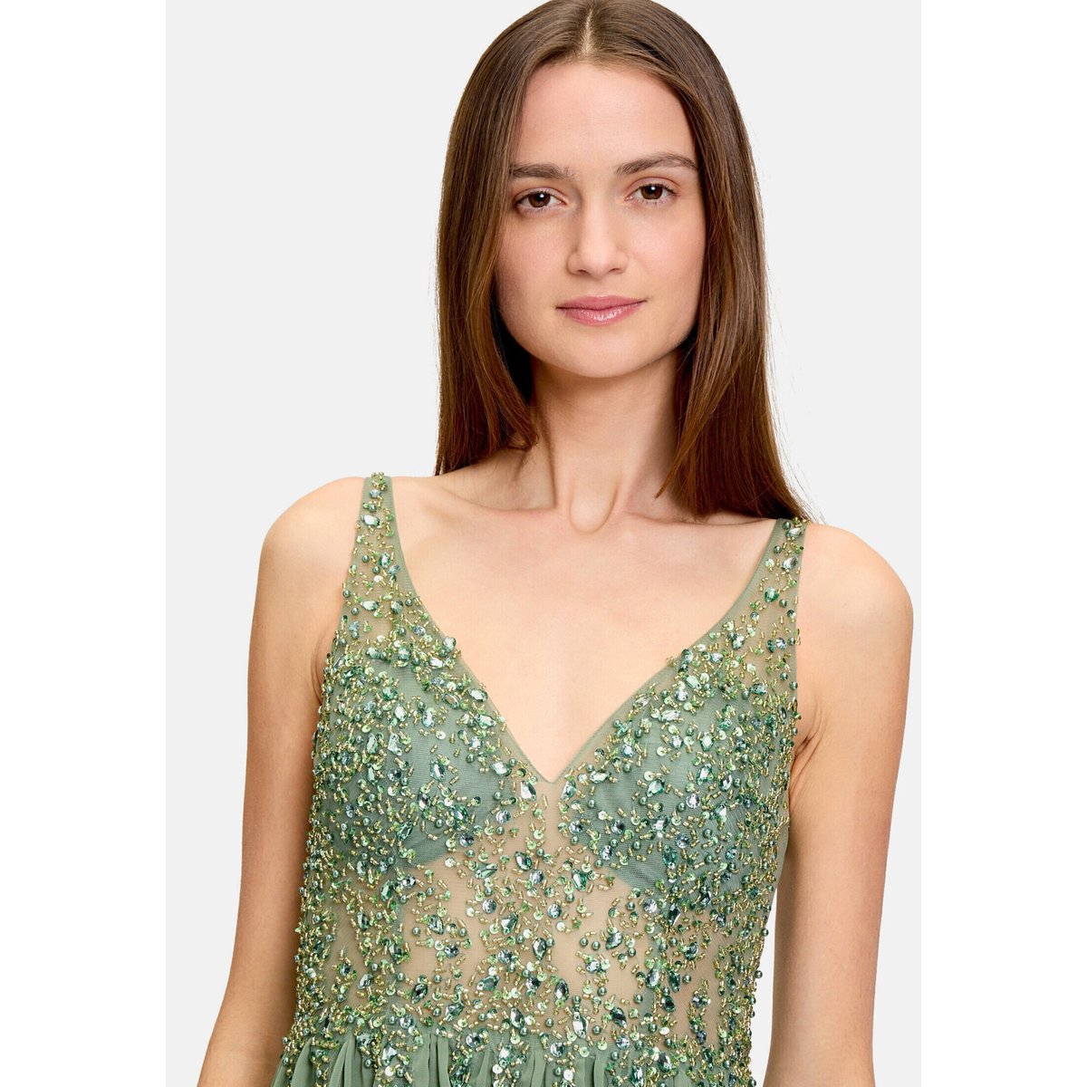 Robe de soirée à broderies light aventurine, VERA MONT