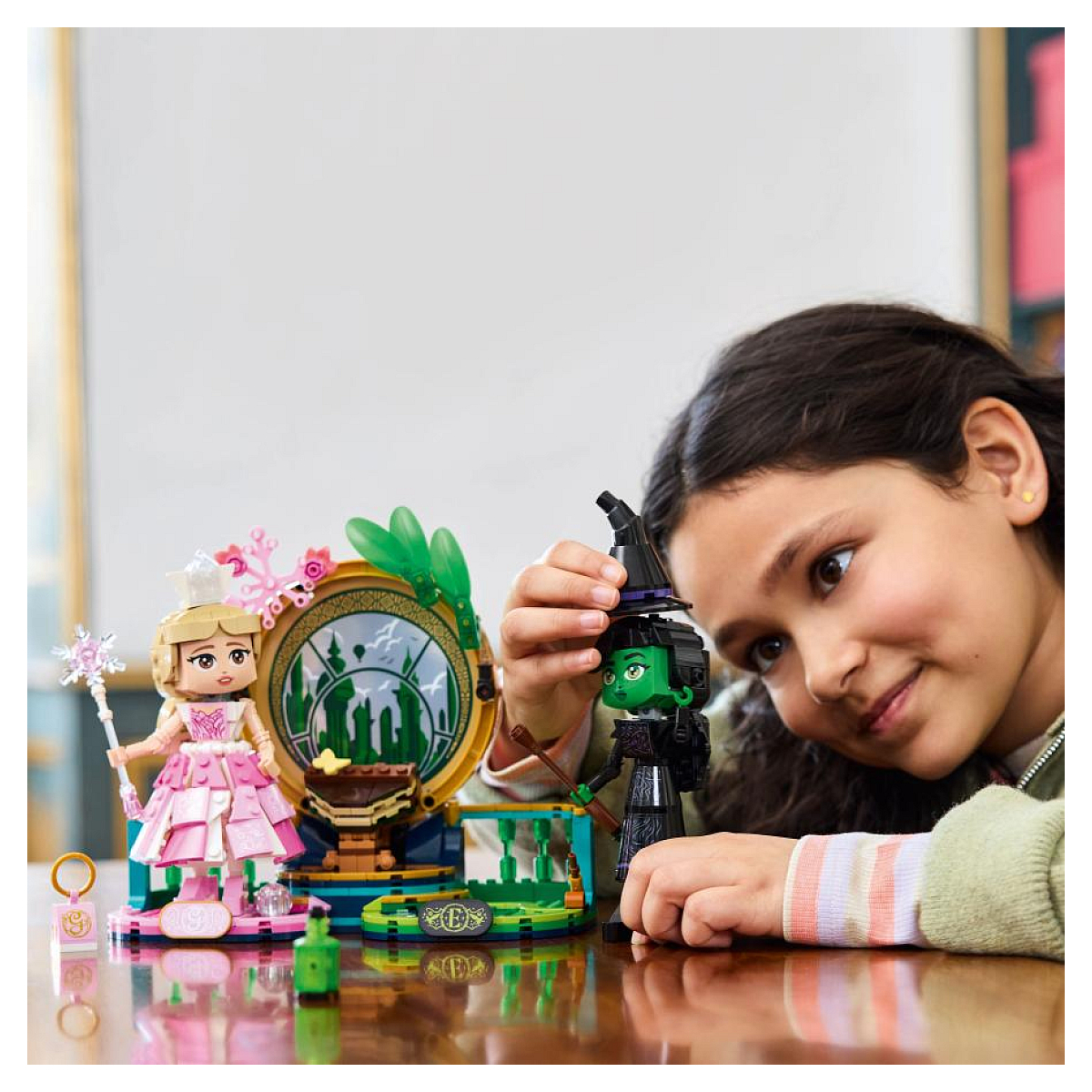 LEGO Wicked - Figurines d'Elphaba et de Glinda - 75682 multicolore, LEGO