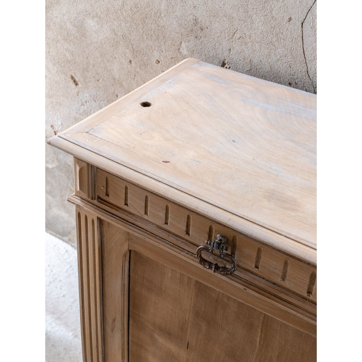 Buffet ancien en sapin Gilbert N°1874 - Bon état bois clair, DEBONGOUT