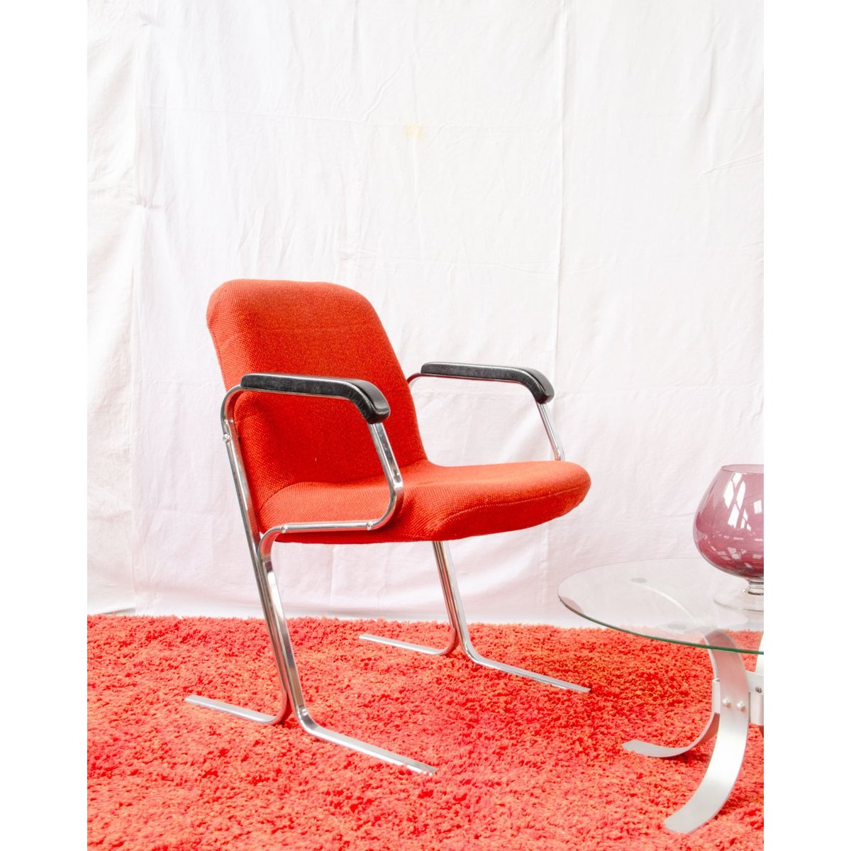 Fauteuil en tissu et skaï Jakob N°1435 - Bon état noir, DEBONGOUT