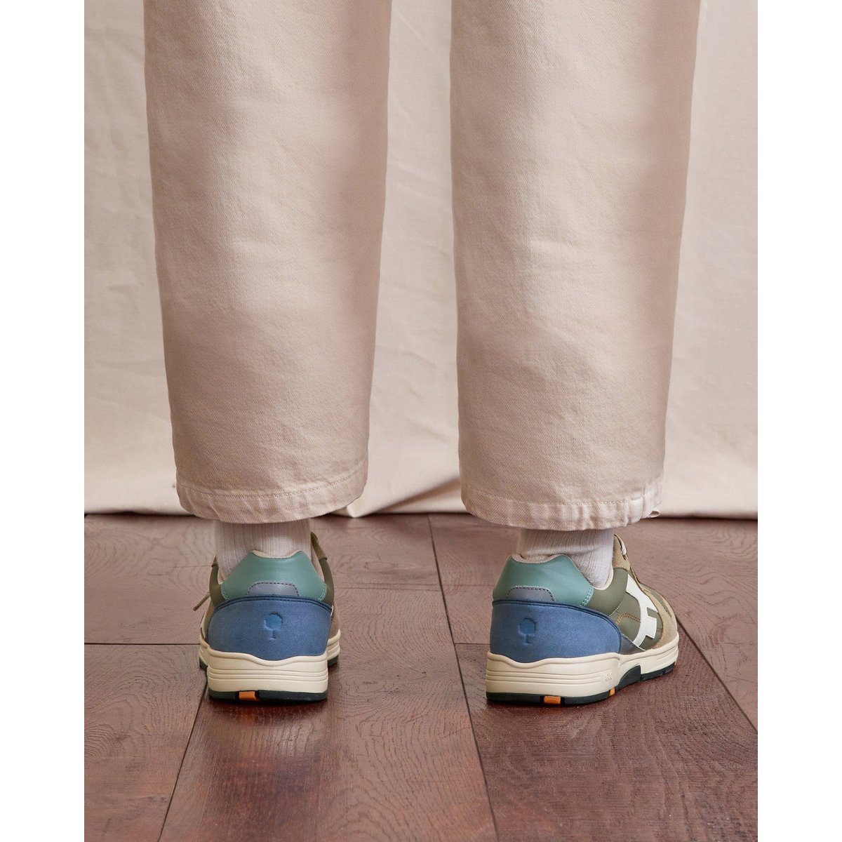 Running tissu suede OLIVE kaki et bleu, FAGUO