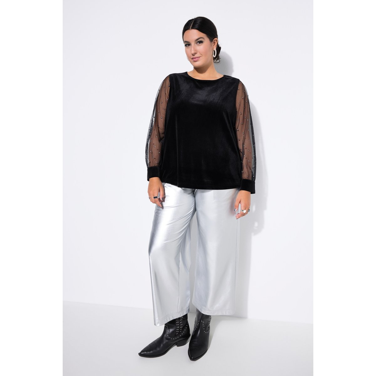 Tunique en velours noir, STUDIO UNTOLD