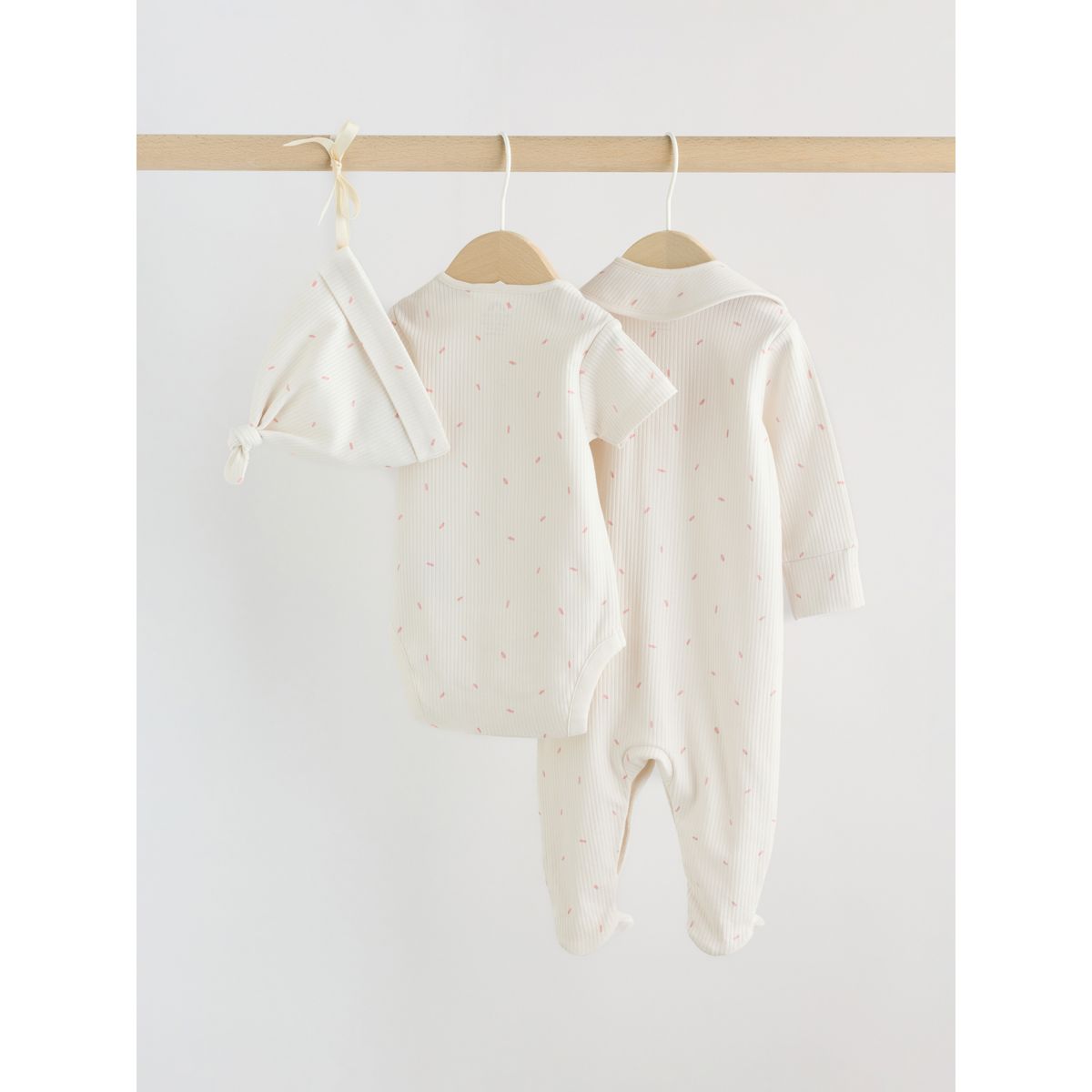 Dors-bien, body, bavoir et bonnet bébé, 4 pcs club du lait à la crème, NEXT