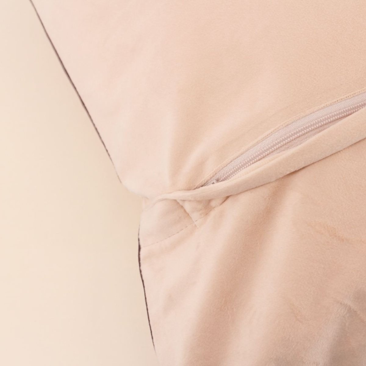 Coussin teckel velours rayures 45x45cm beige, KERSTEN