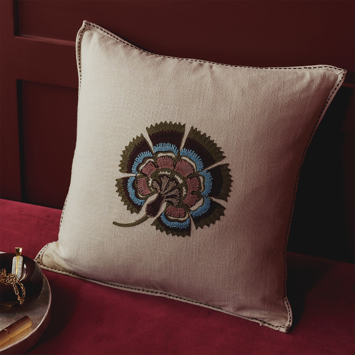 Housse de coussin en coton ecru, TALMA a motif, DESFORGES