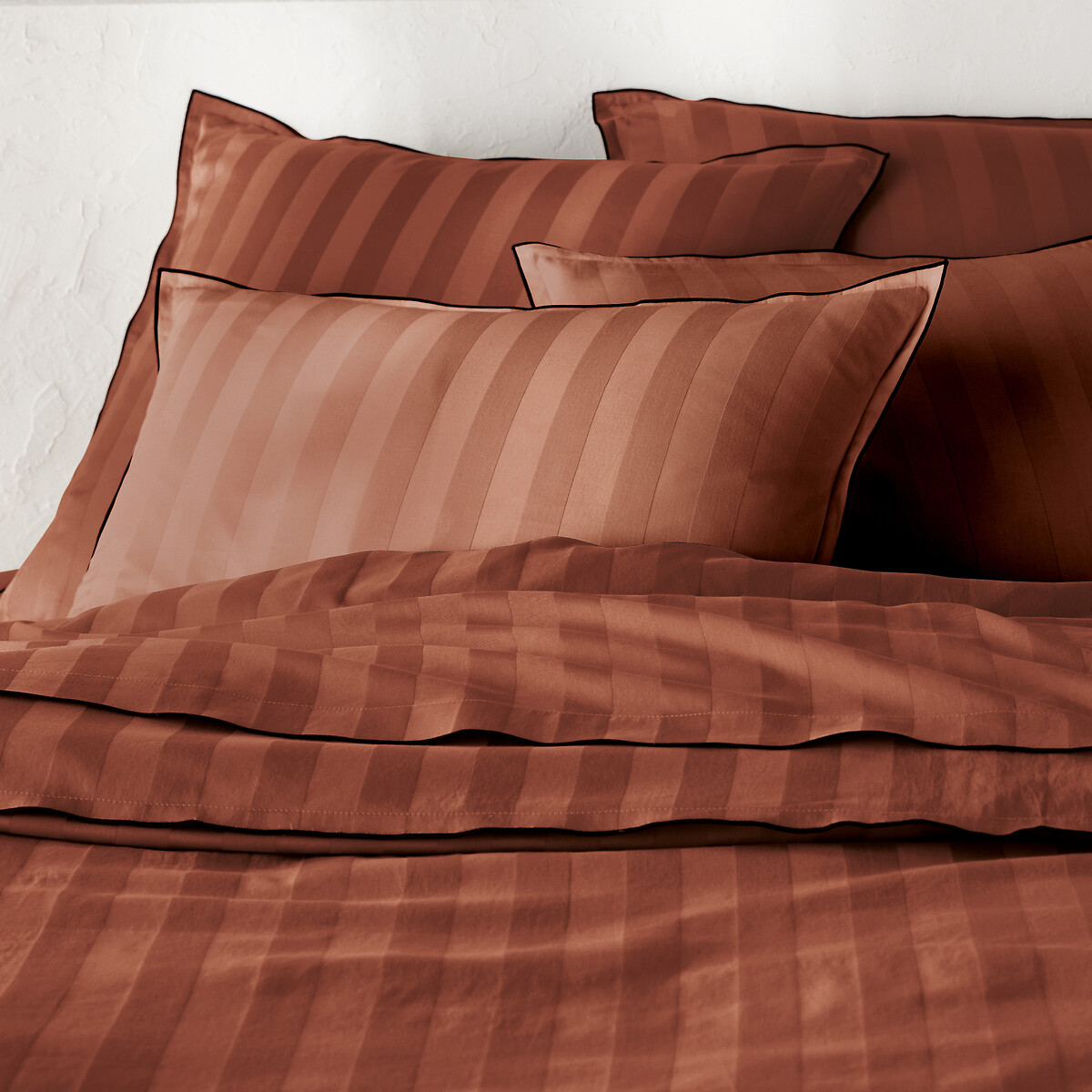 Housse de couette en satin de coton lavé, 118 fils, Victor rayé acajou, LA REDOUTE INTERIEURS