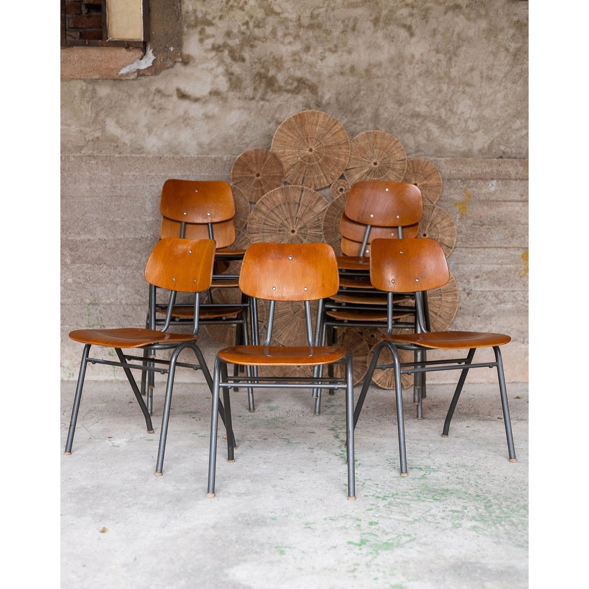 Chaise d'école au style industriel Alma N°2045 - Bon état bois clair, DEBONGOUT