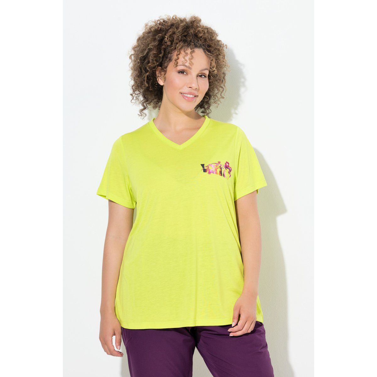 T-shirt technique à col V et manches courtes citron vert, ULLA POPKEN