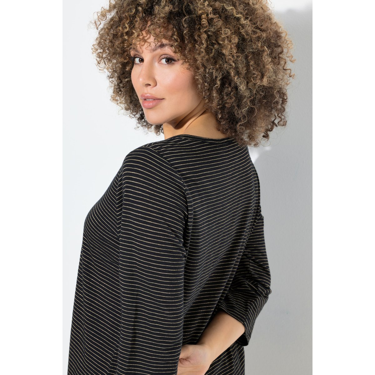 T-shirt à col en V et manches 3/4 anthracite, ULLA POPKEN