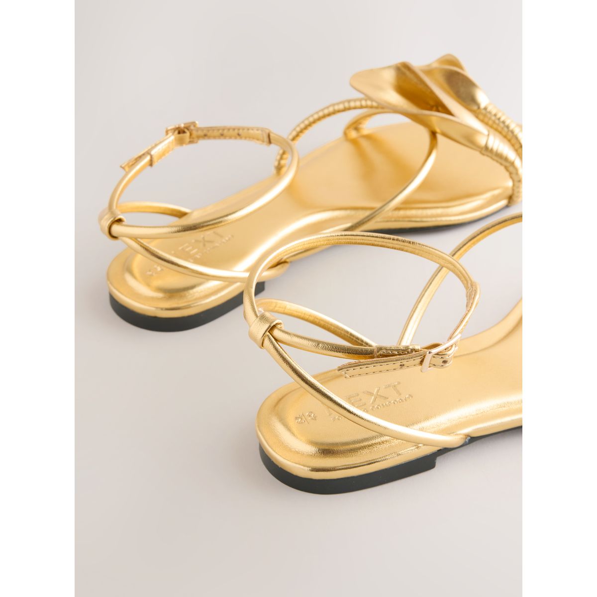Sandales corsage forever comfort® à brides doré, NEXT